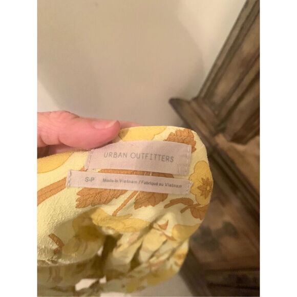 Urban Outfitters Cropped Top Yellow Boho City Chic - Picture 3 of 8